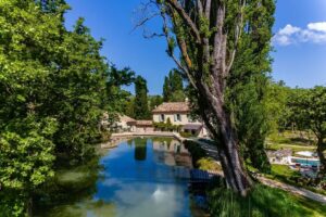 bassin-pont-bon Salle-Petit-dejeuner